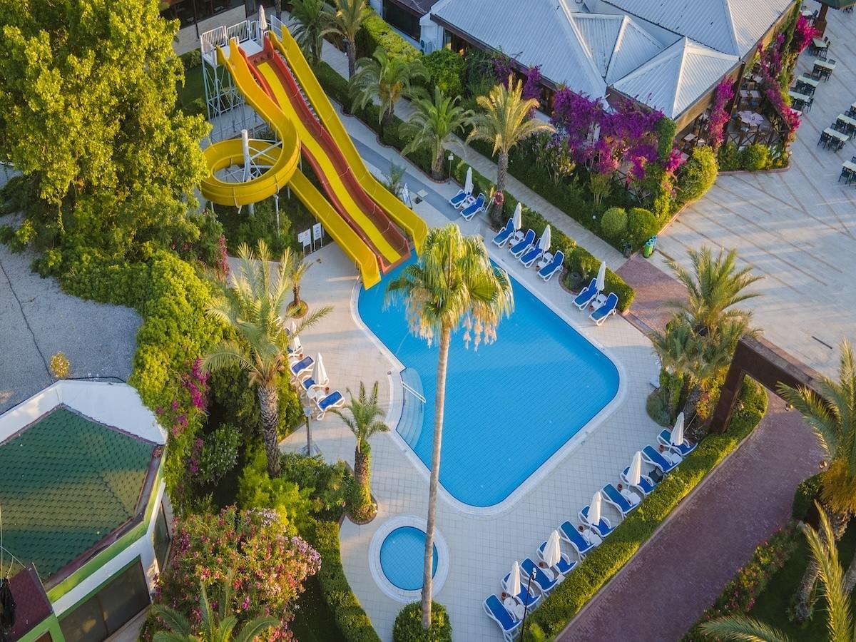 Emelda Sun Club 