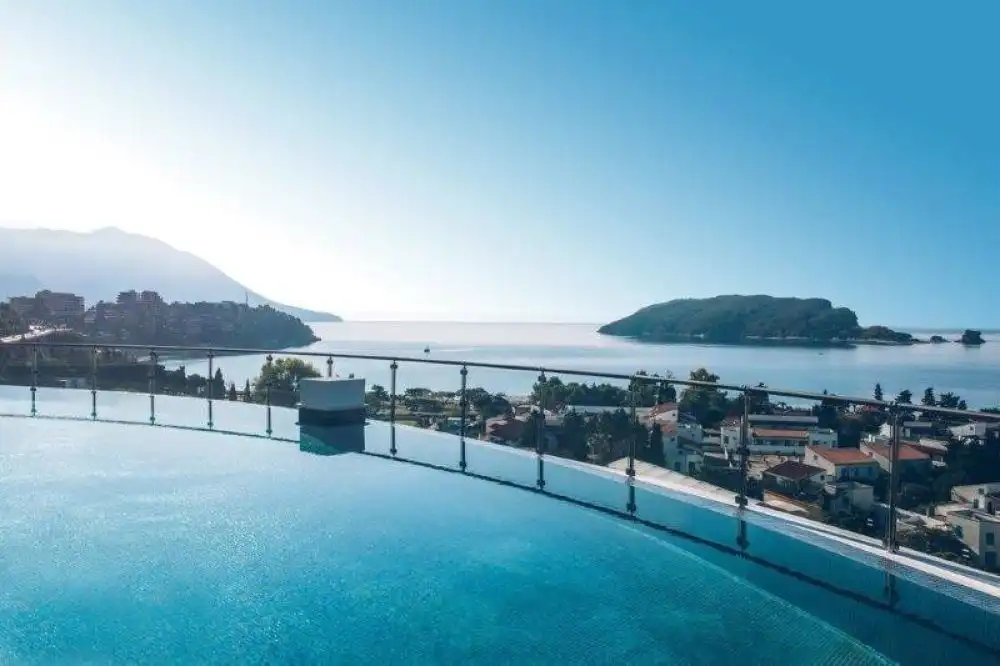 Hotel Iberostar  Waves Slavija
