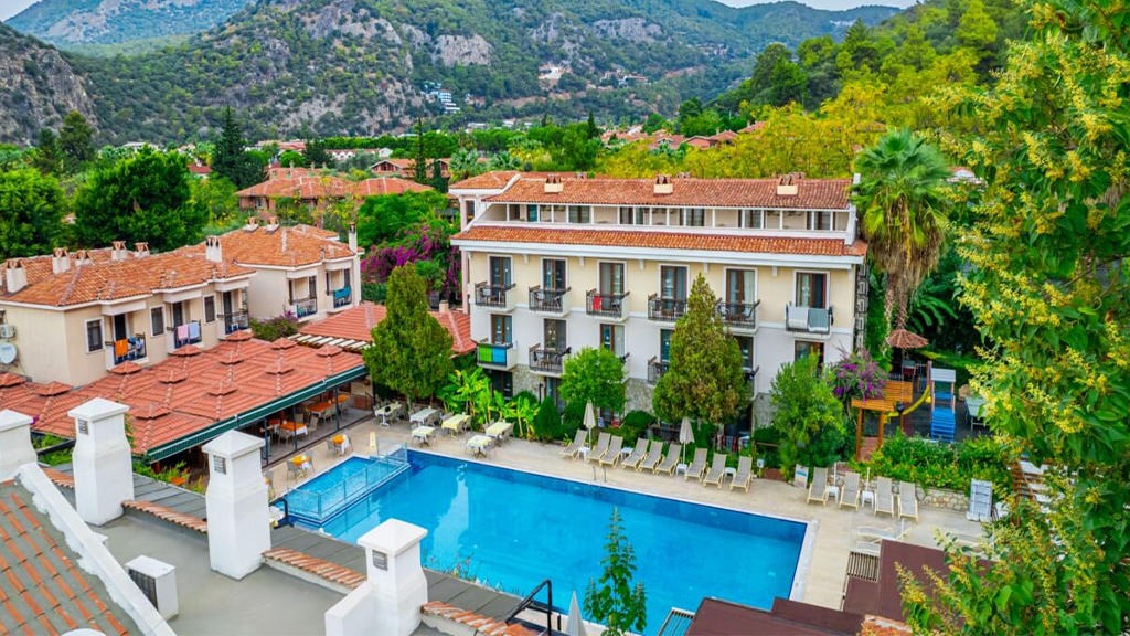 Perdikia Beach Hotel