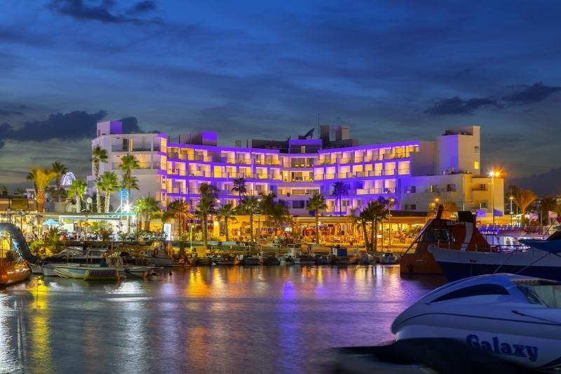 Hotel Limanaki Beach Hotel and Suites
