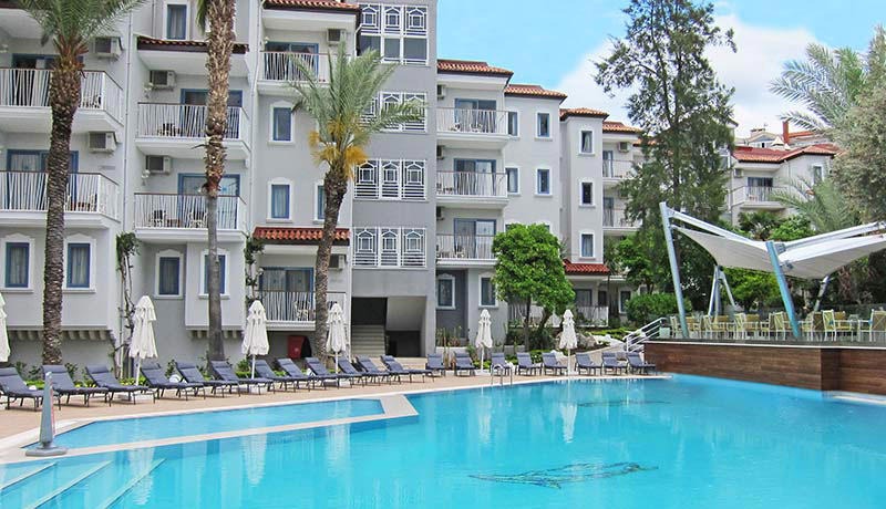Paloma Marina Suites
