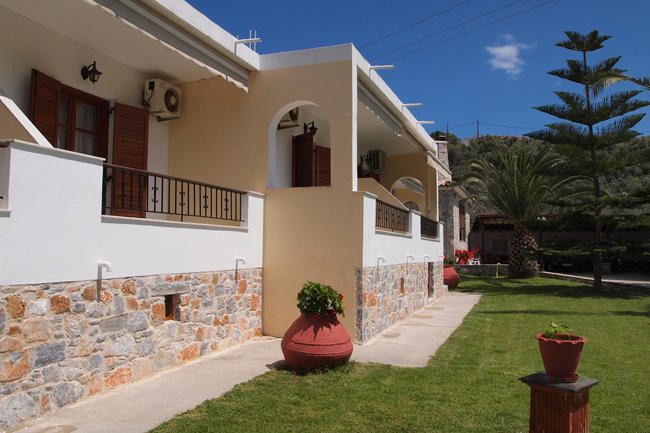 Thoros House Hotel
