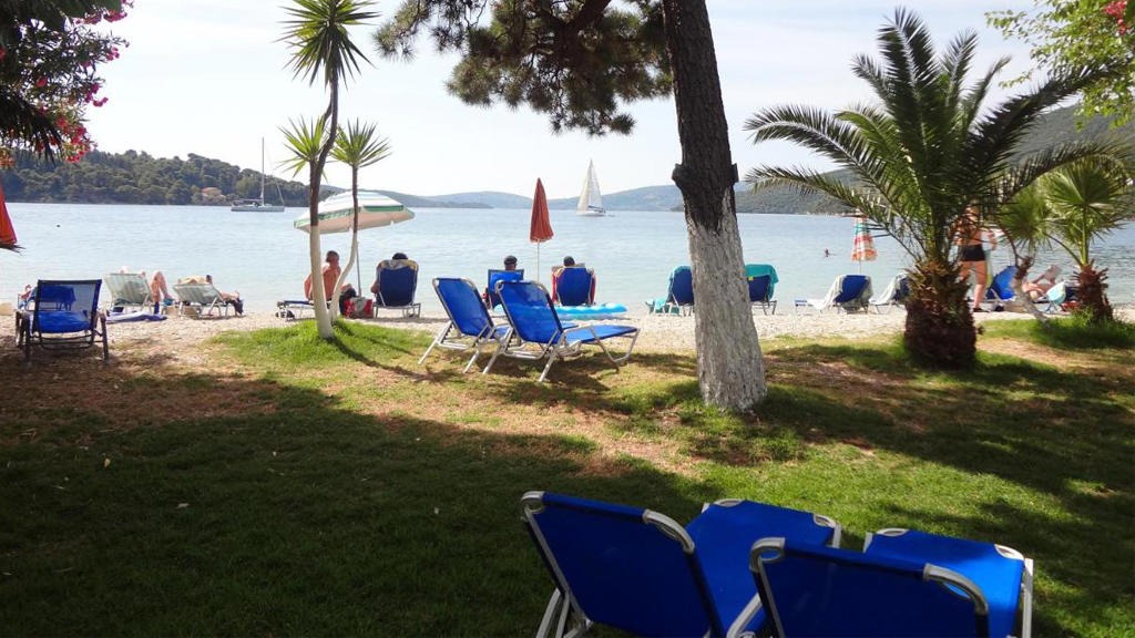 Avra Beach Hotel