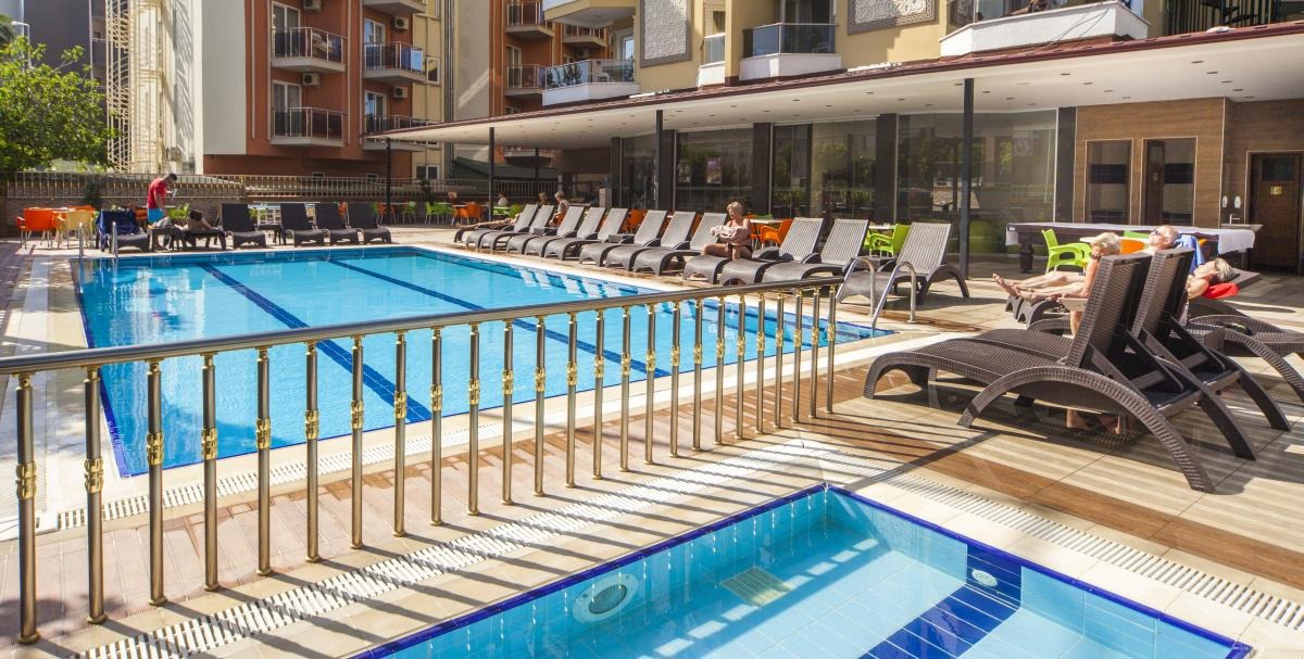 Kleopatra Ada Beach Hotel