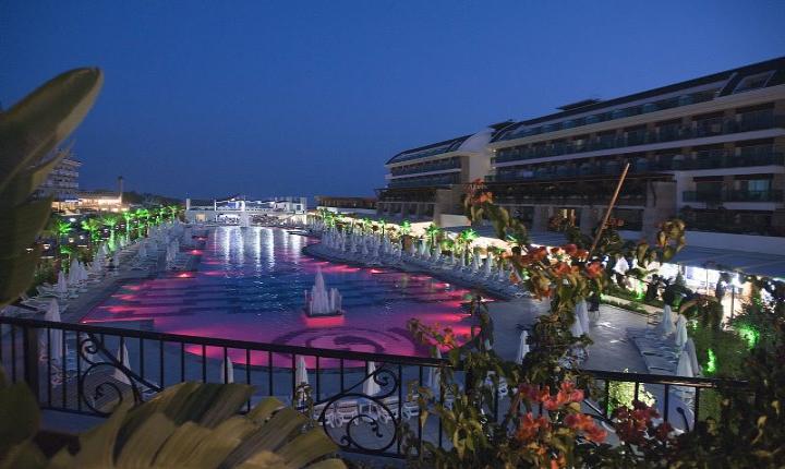 Crystal Waterworld Resort Spa