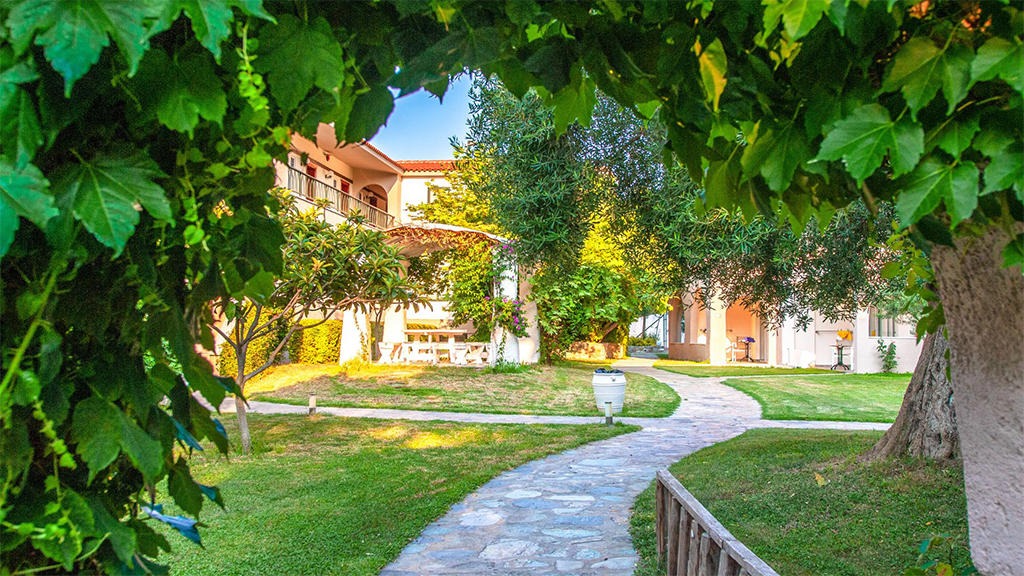 Athena Pallas Village