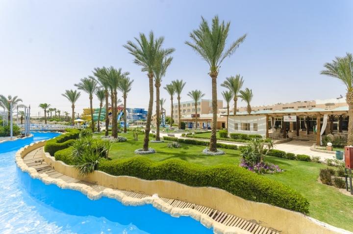 Titanic Resort & Aqua Park