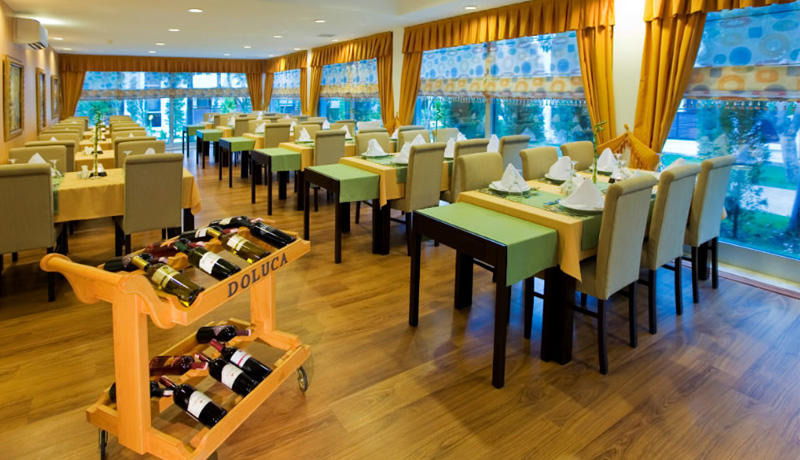 Latanya Park Resort