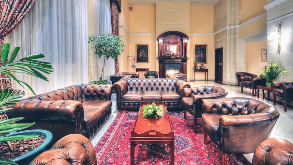 Ax The Victoria Hotel