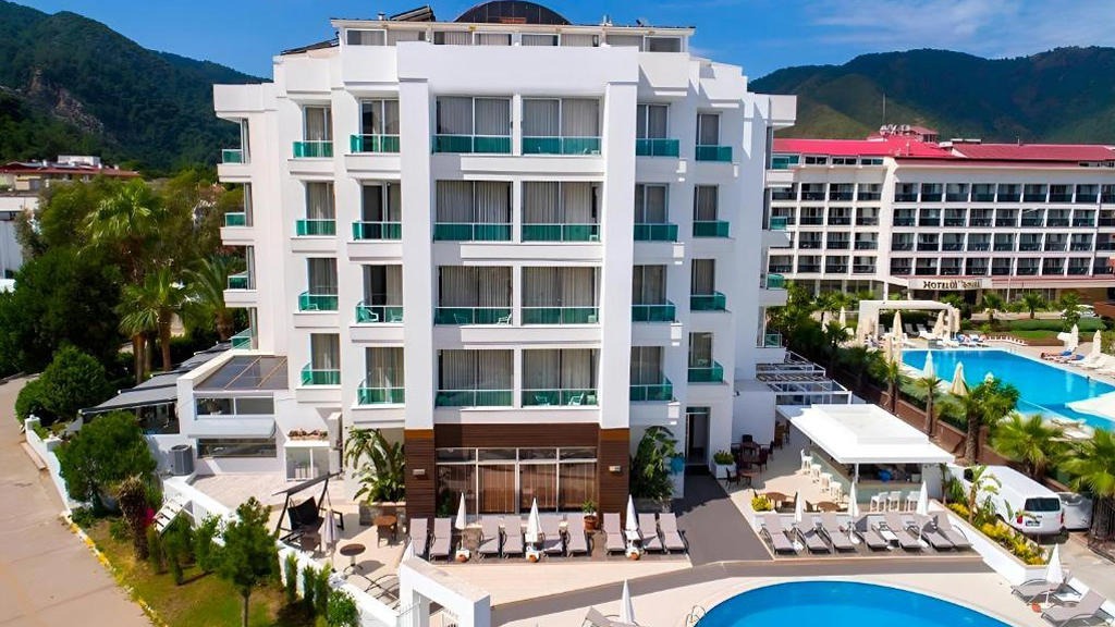 Supreme Beach Hotel