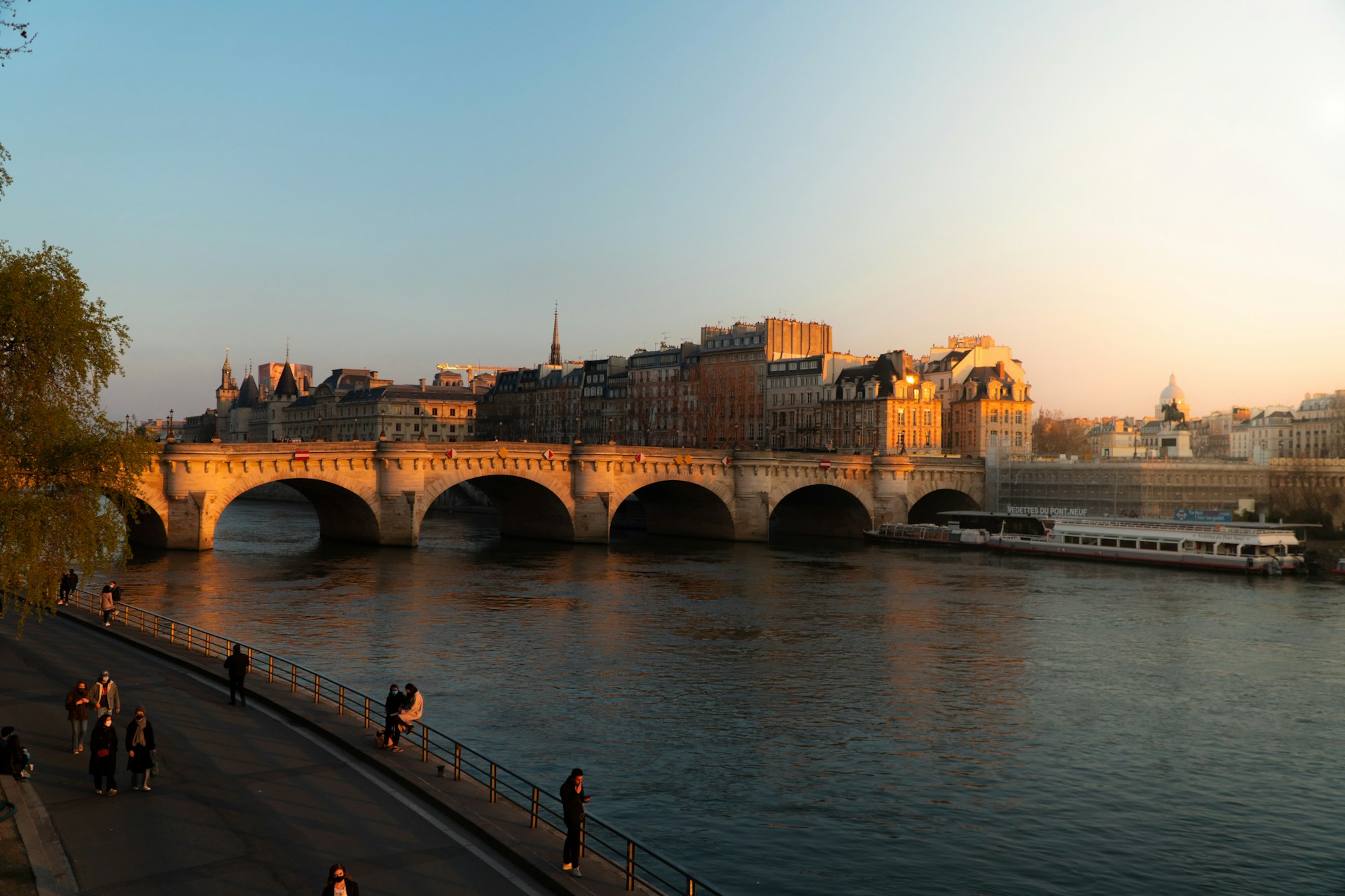 Pariz