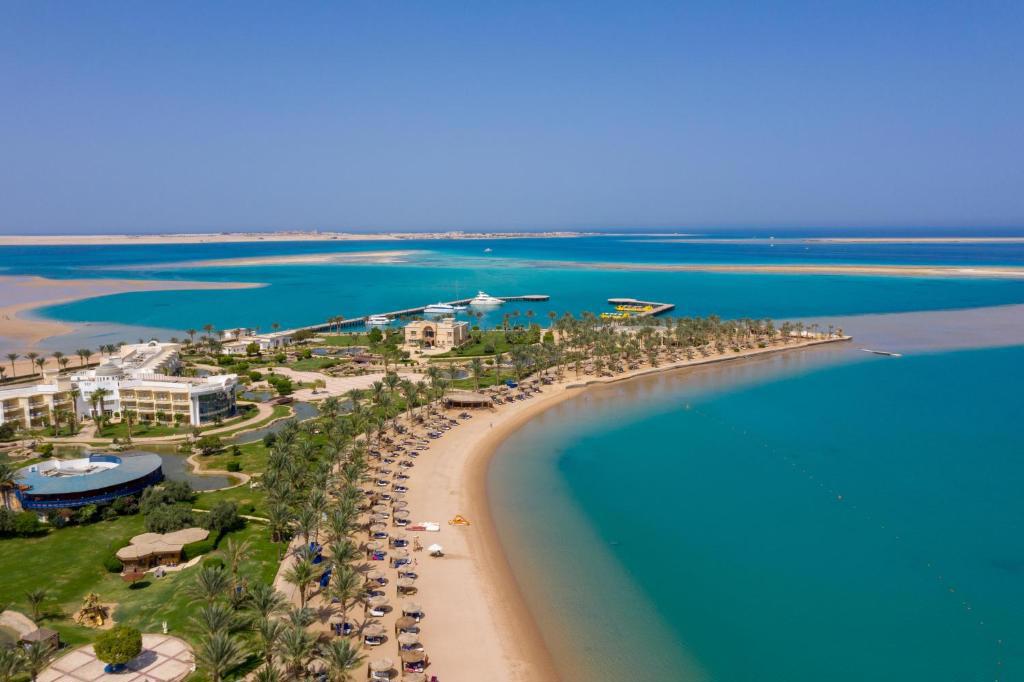 Palm Royal  Resort Soma Bay