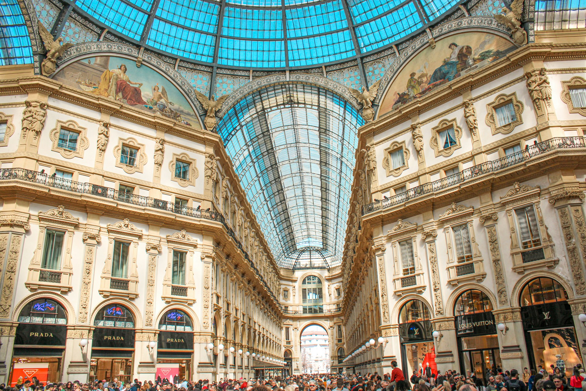Milano - Đenova - Seravale - Lugano - Komo
