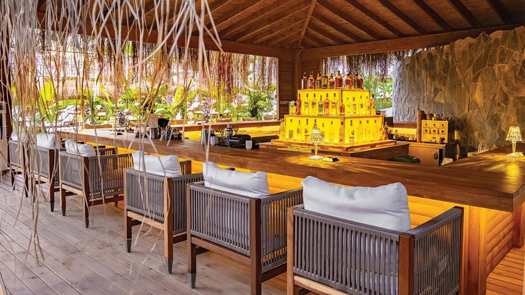 Rubi Platinum Sign Hotel
