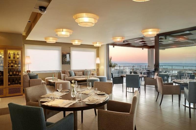 Hotel Minoa Palace