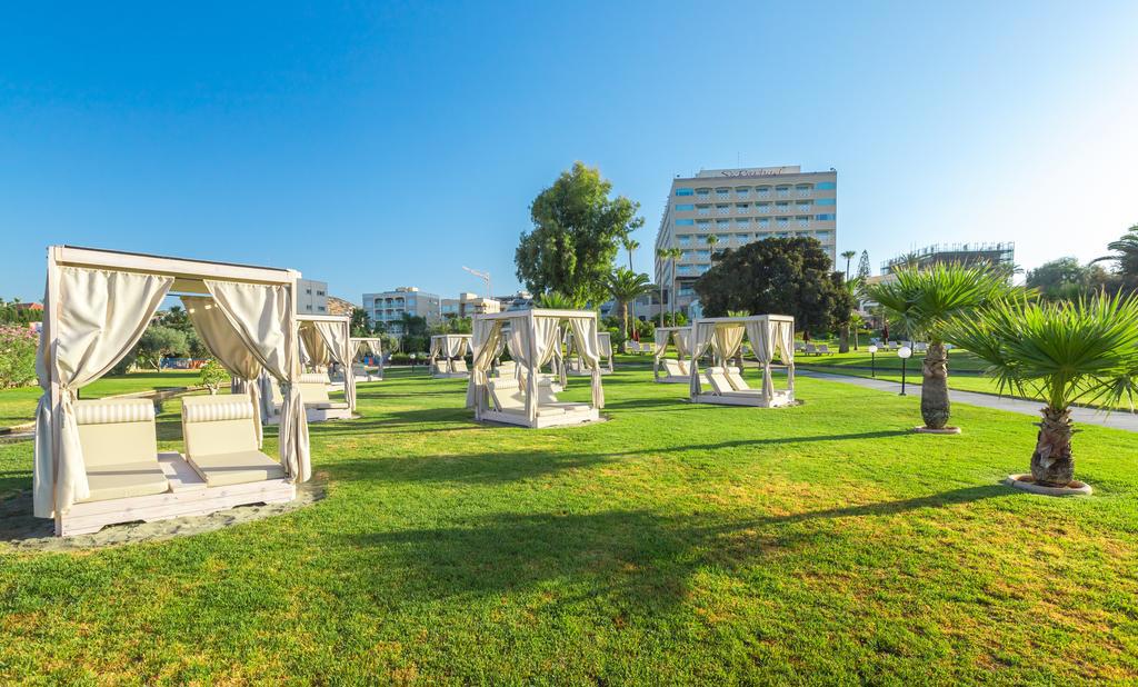Hotel St. Raphael Resort