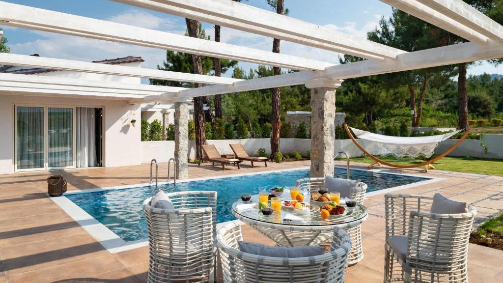 Alexandra Beach Hotel