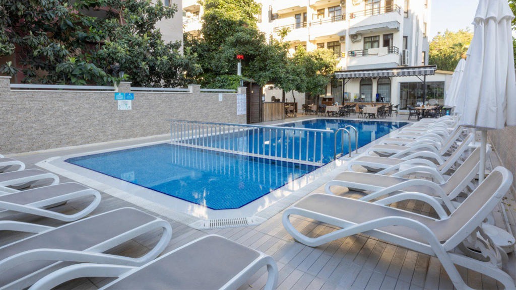 Kandelor Hotel