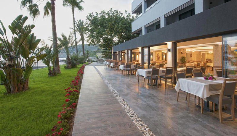 Floria Beach Hotel