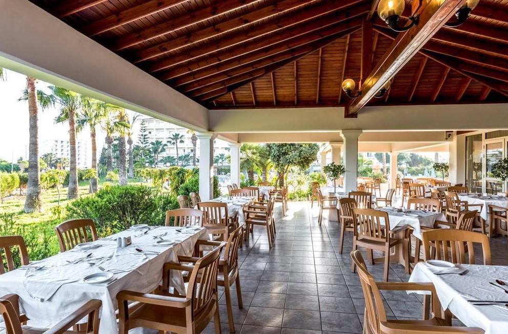 Nissiana Hotel and Bungalows