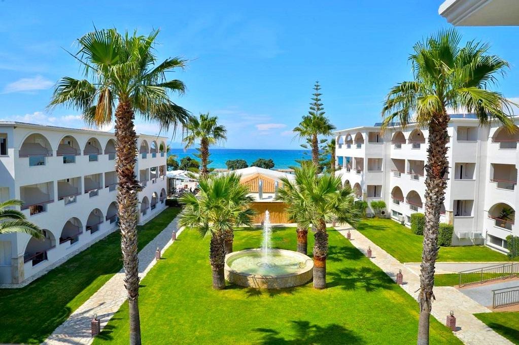 Alykanas Grand Beach Hotel