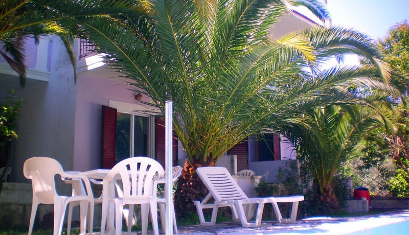 Ermis ( ex Sunshine Inn)