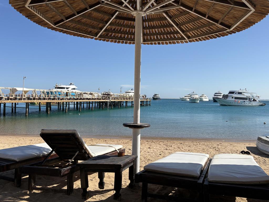 Elysees Dream Beach Hotel