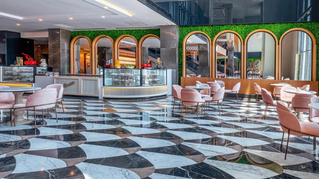Lago Hotel