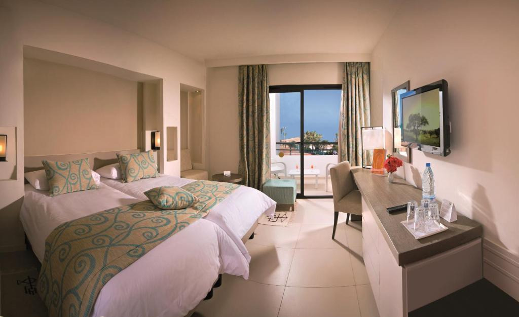 Club Palm Azur