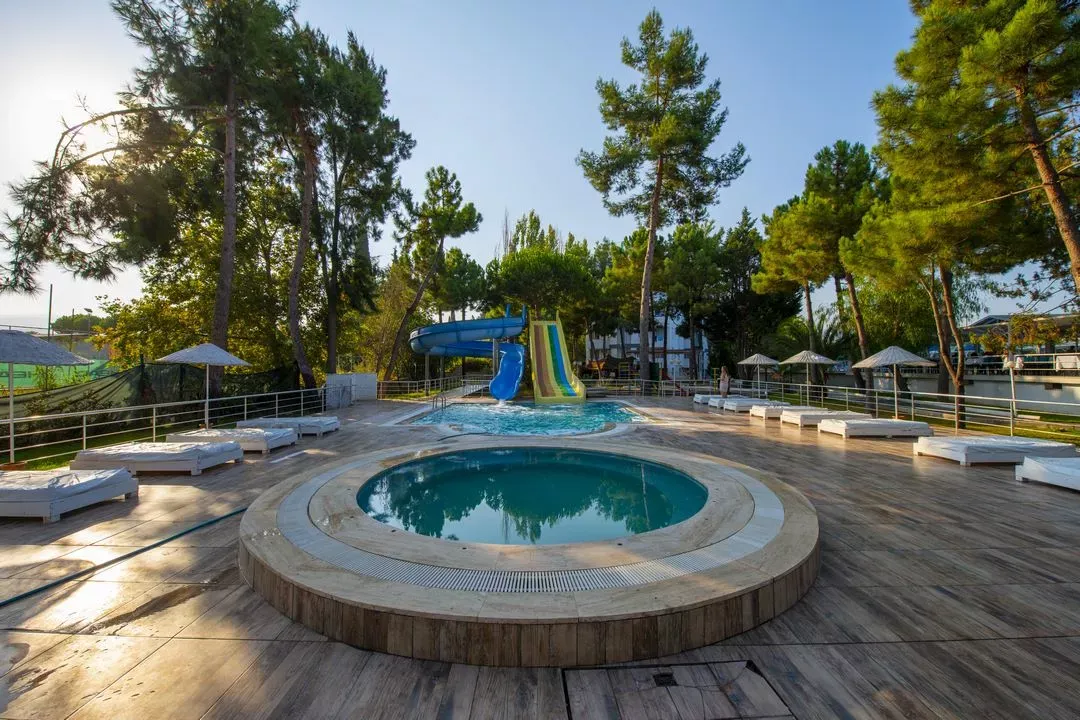 Hotel Flora Suites