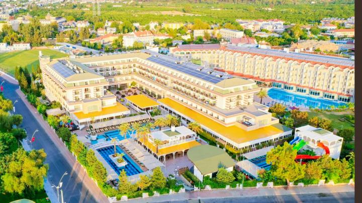 Crystal De Luxe Resort and Spa