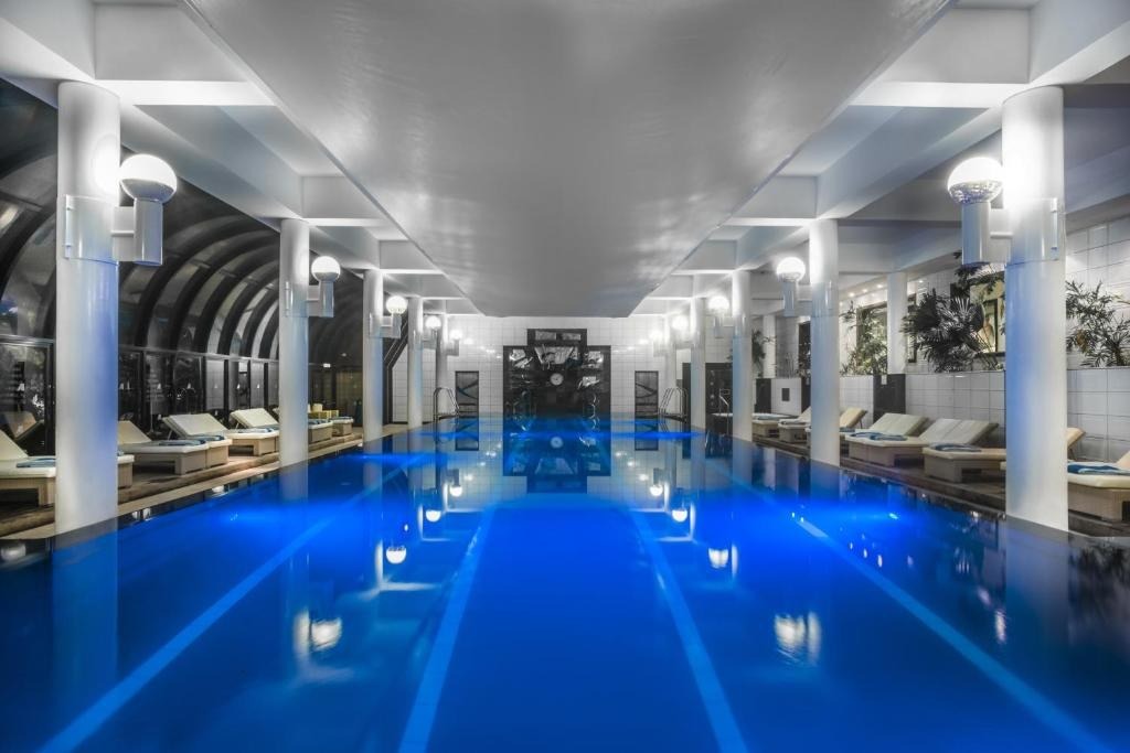 Hotel Amathus Beach