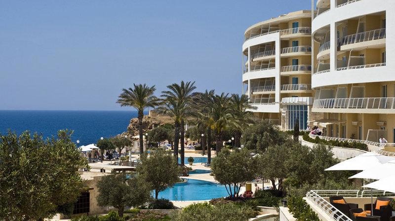 Radisson Blu Golden Sands Resort