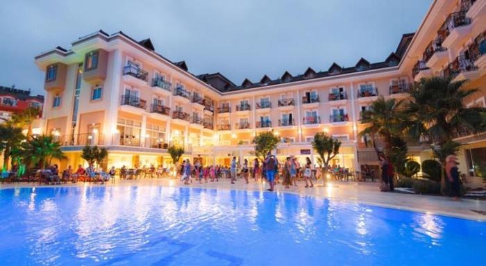 Loceanica Beach Resort Hotel