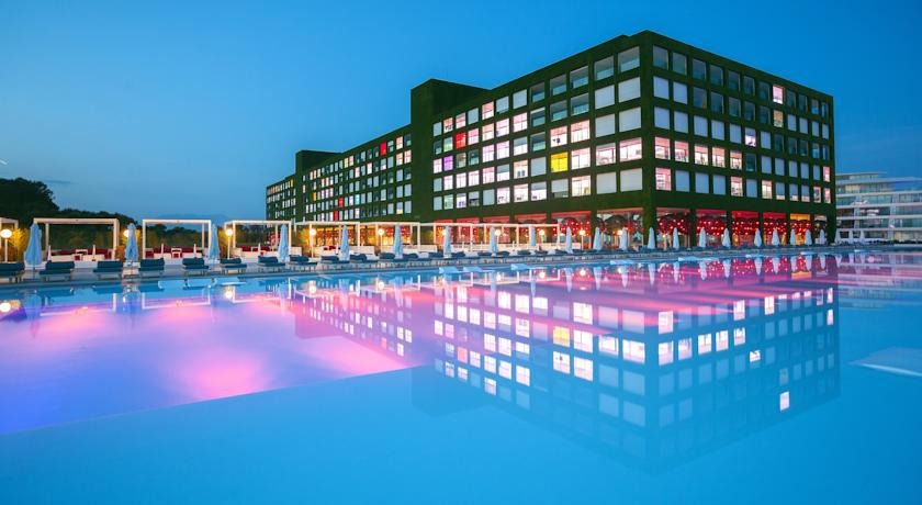 Adam and Eve Hotel