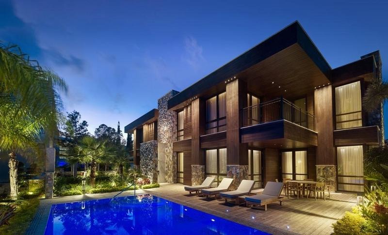 Hotel Parklane Resort and Spa