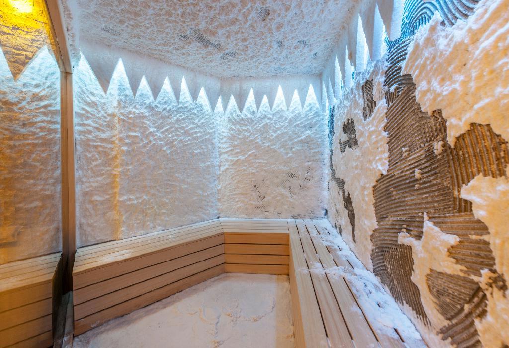 Hotel Aska Just In Beach
