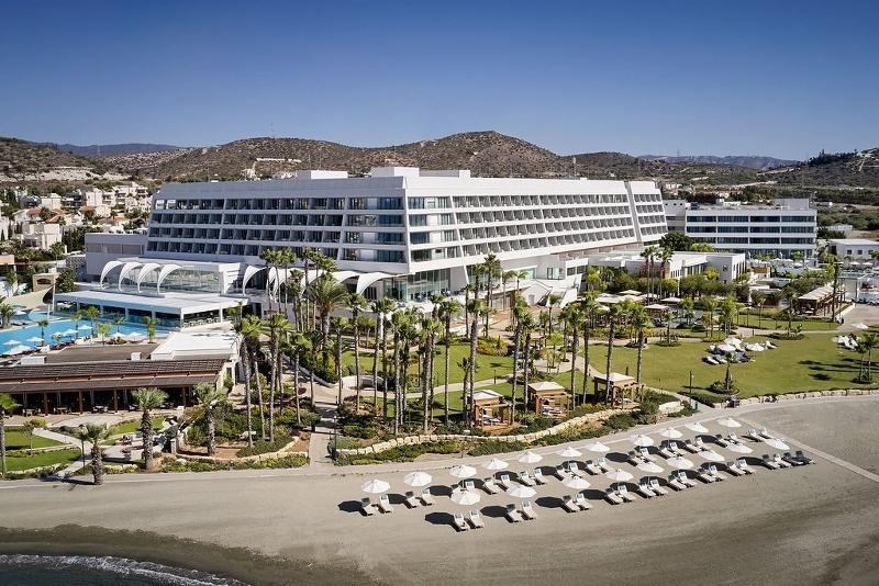 Hotel Parklane Resort and Spa