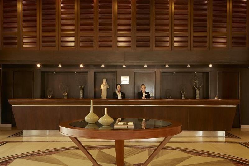 Hotel Minoa Palace