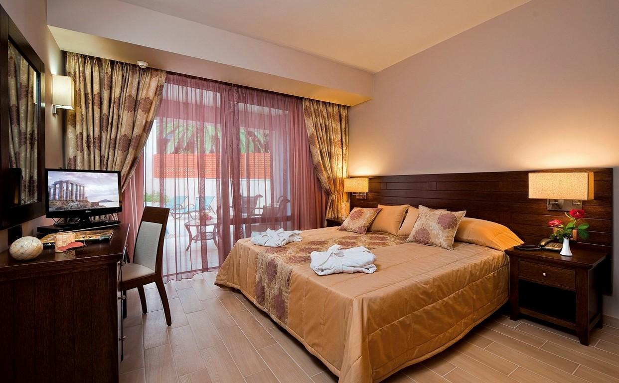 Hotel Porto Platanias Beach Resort