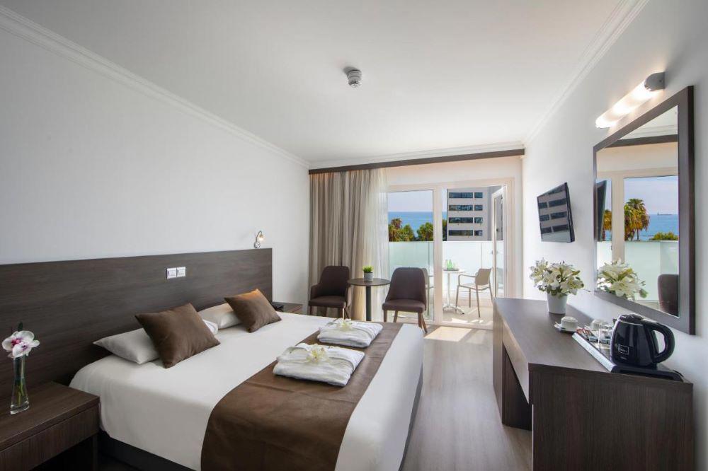 Kapetanios Hotel
