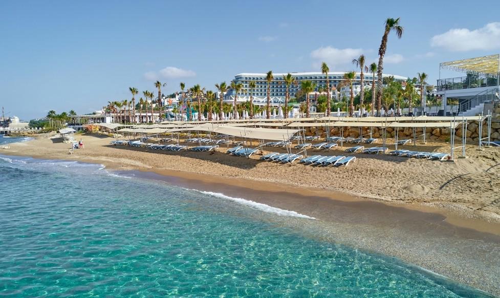 Vikingen Infinity Resort & Spa