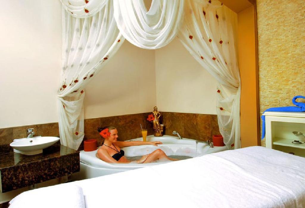 Grand Okan Hotel