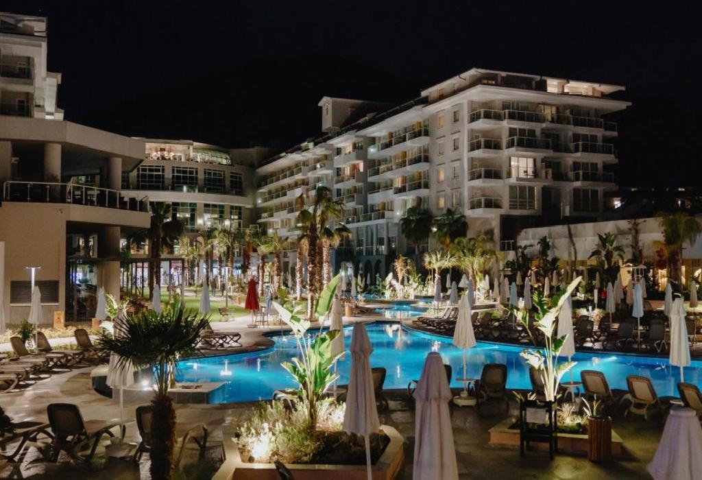 Akra Kemer