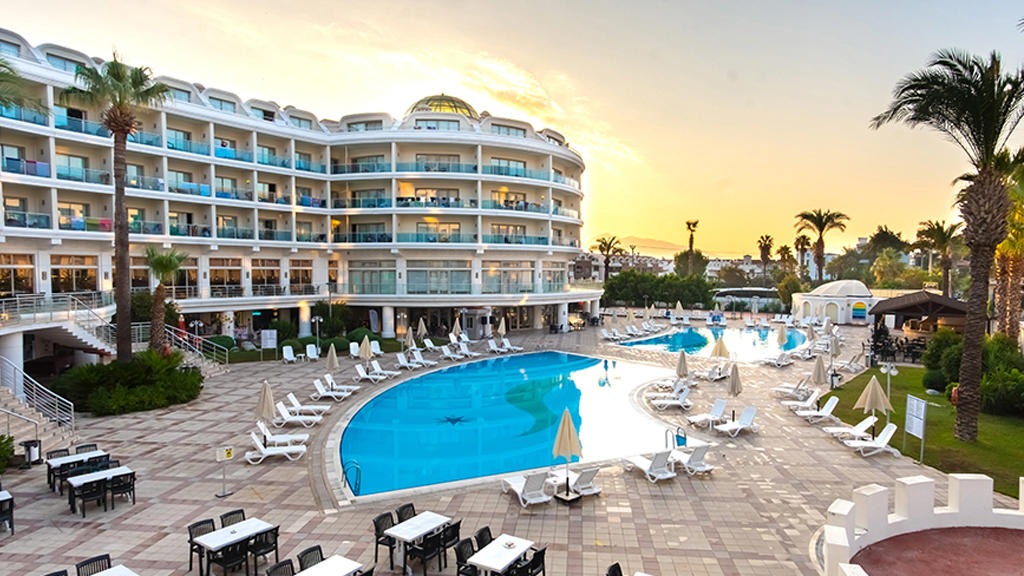 Pineta Park Deluxe Hotel