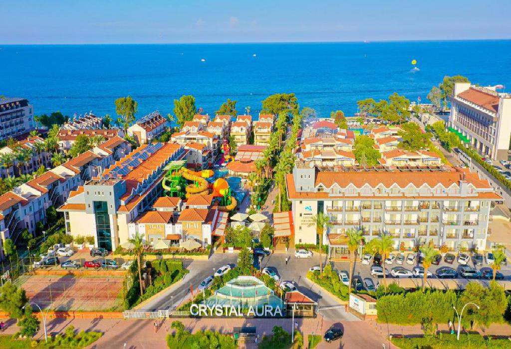 Hotel Crystal Aura Beach Resort & Spa