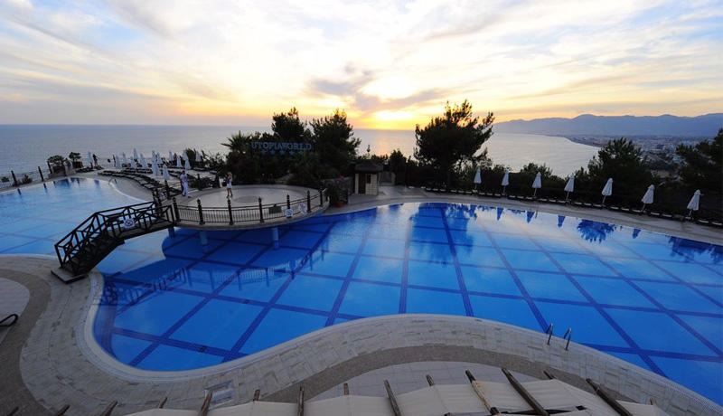 Utopia World Hotel