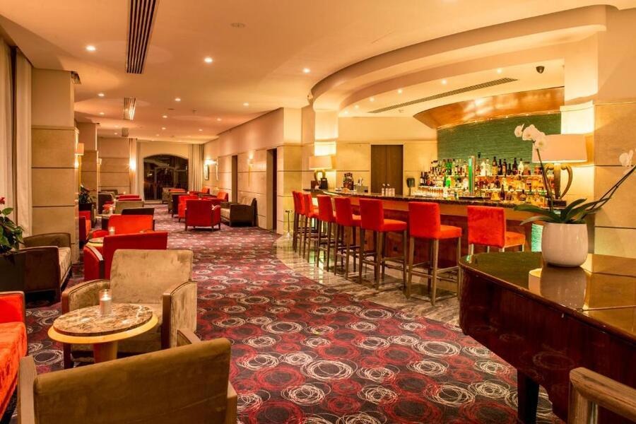 Maritim Antonine Hotel