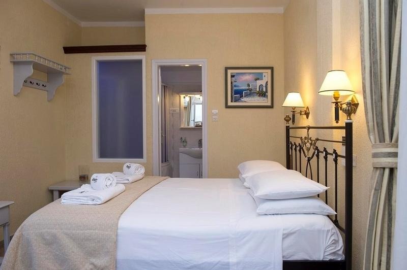 Contaratos Beach Hotel