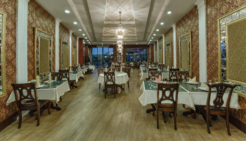 Delphin Palace Hotel